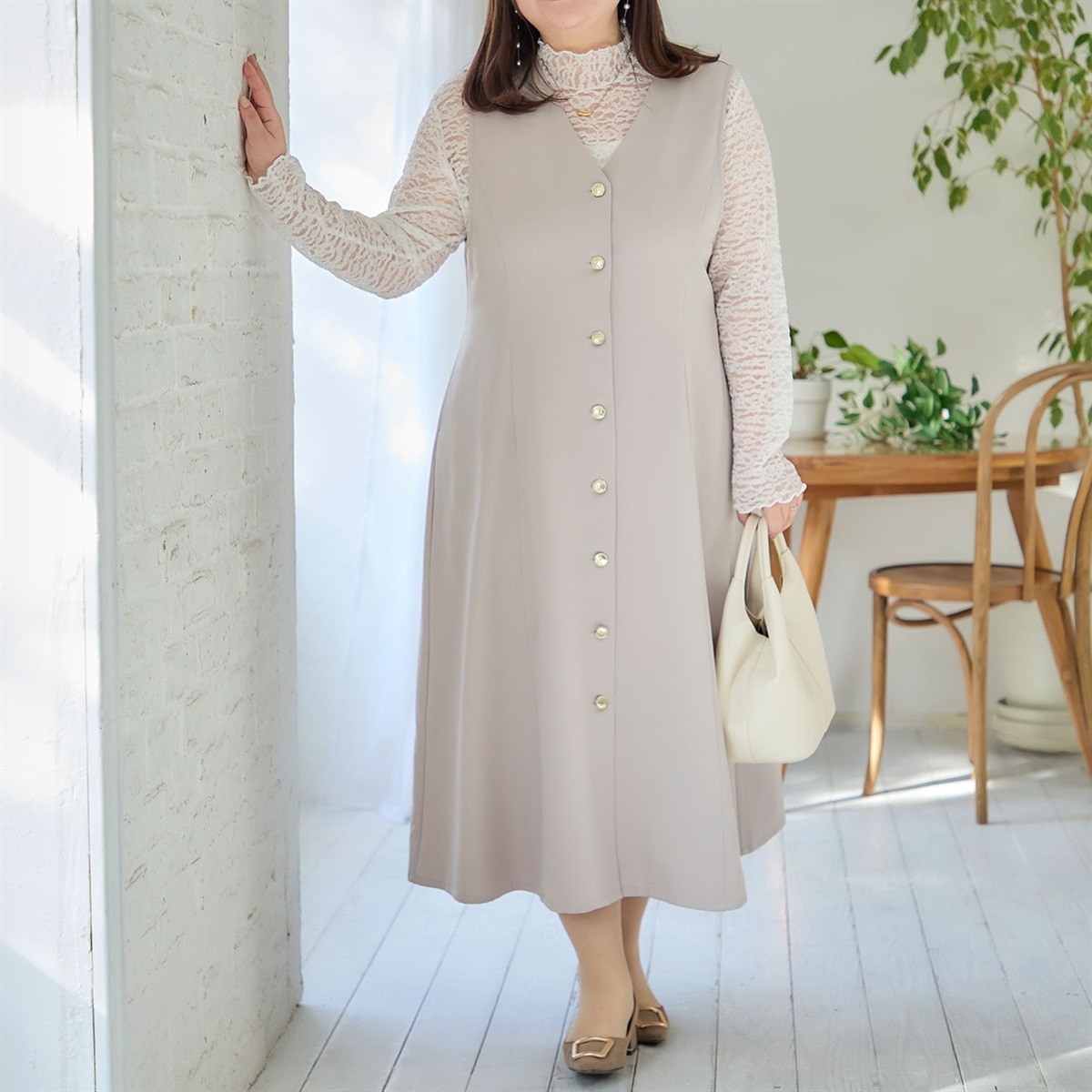 人気インフルエンサー【みー@styleさん】　コラボ  美シルエットジャンパースカート