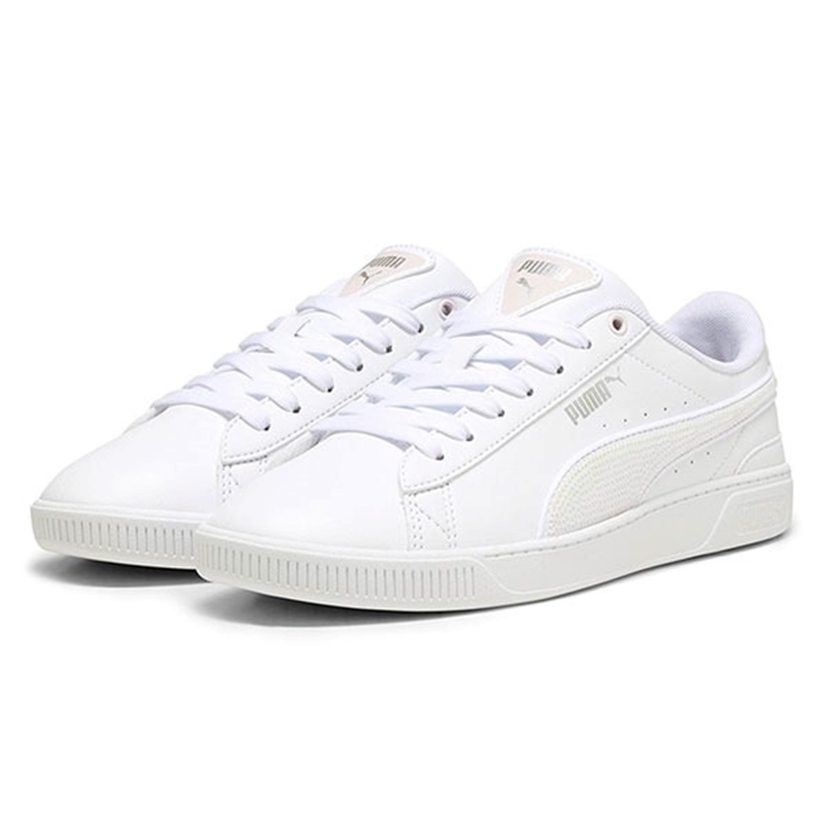 PUMA【プーマ】 レディース スニーカー VIKKY V3 WINTER WONDERLAND 392489