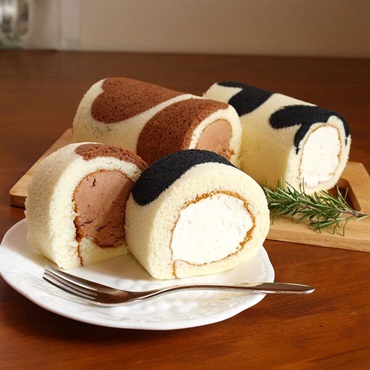 黒沢牧場 牛柄ロールケーキ 16cm×2本セット