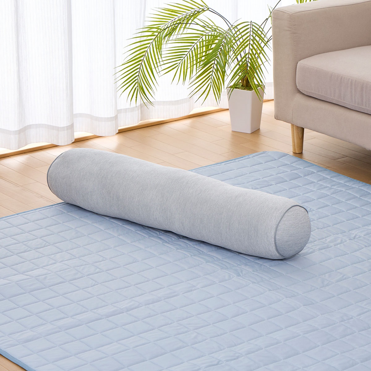 冷感抱きクッション　グレー