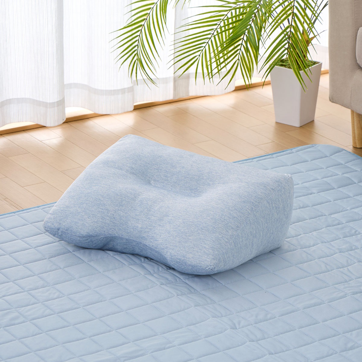 冷感リラックスマルチクッション　ブルー