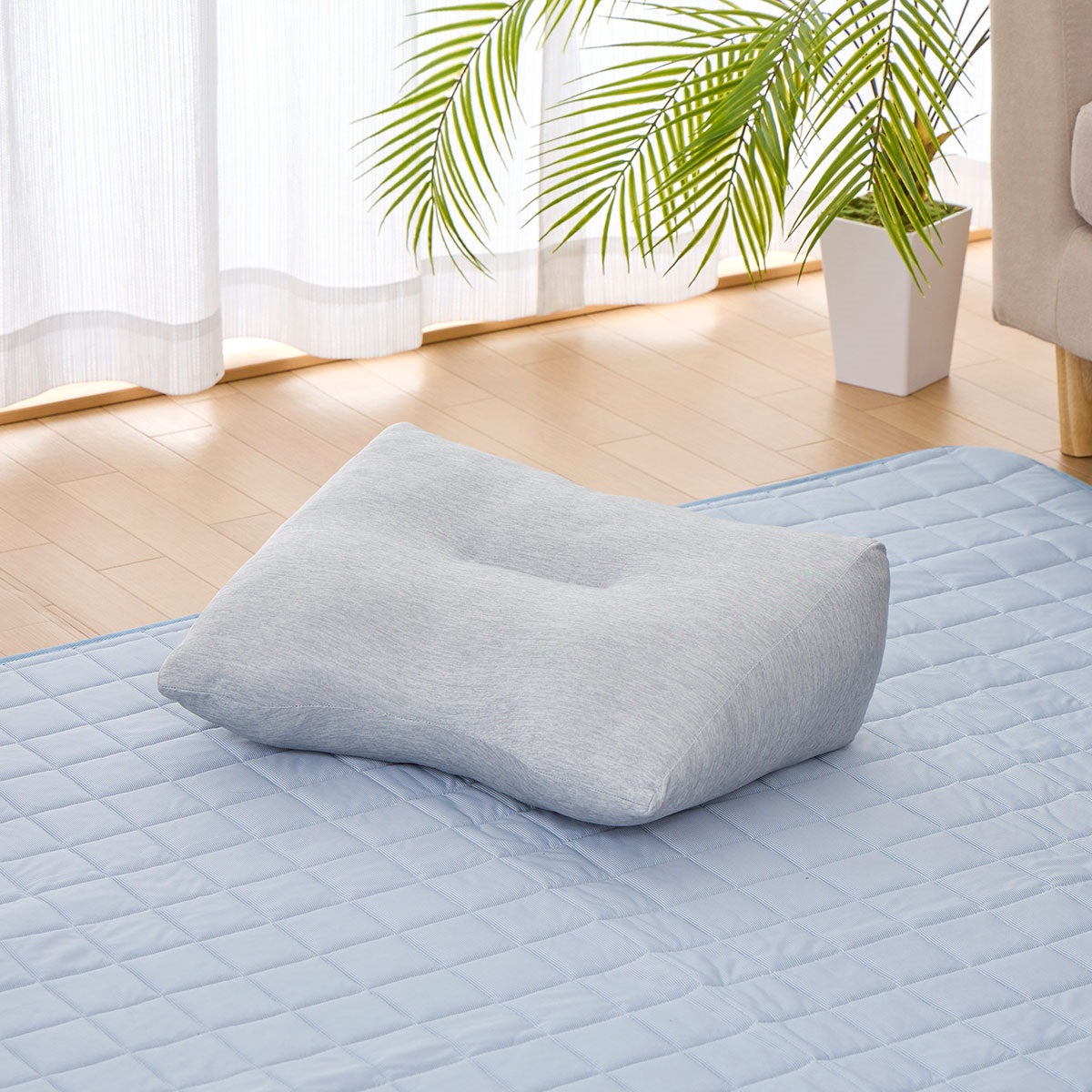 冷感リラックスマルチクッション　グレー