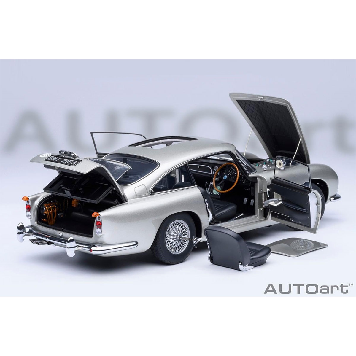 ディスプレイケース付き】AUTOart 1/18 アストンマーチン DB5 『007