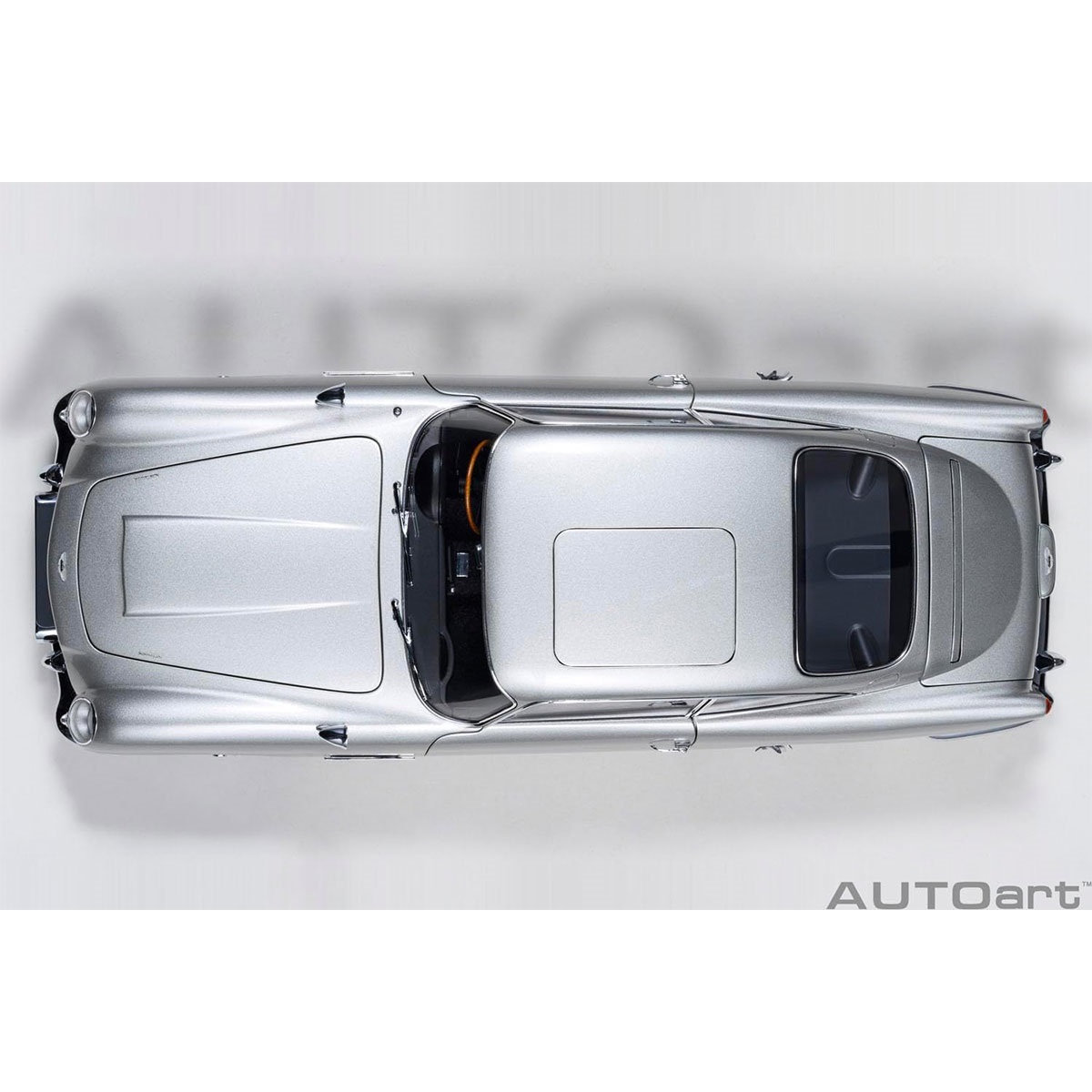 ディスプレイケース付き】AUTOart 1/18 アストンマーチン DB5 『007