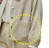 切替にさりげないポケットが◎