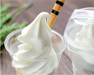 無添加 四季のカップソフトクリーム